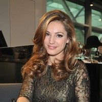 Kelly Brook opens the New Look boutique Photos | Picture 75489